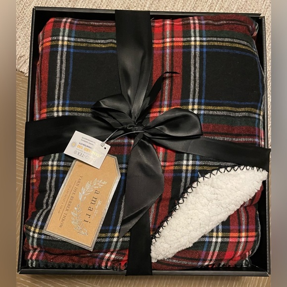 Luxury Collections AMARI Holiday Luxury Collections Plaid Yarn Dye